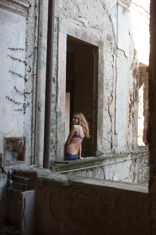 Veromoda campaign,photo Jens Stolze, model Katya Averyanova. Location Pontremoli.